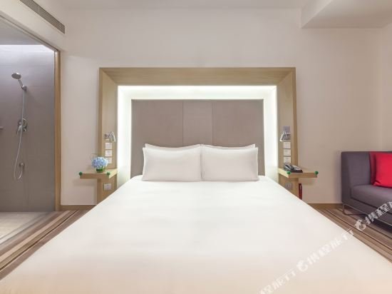 Фото Novotel Nanjing East Suning
