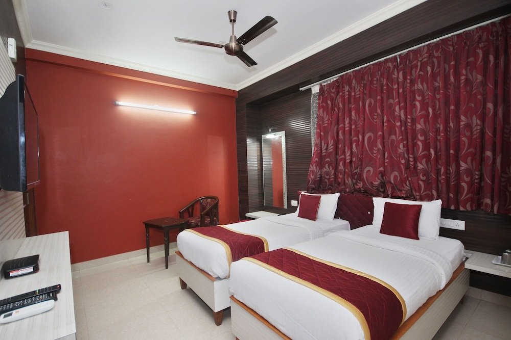 Фото Oyo 437 Hotel Vastav Comforts Inn