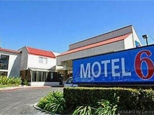 Гостиница Motel 6 Santa Ana, Ca - Irvine - Orange County Airport