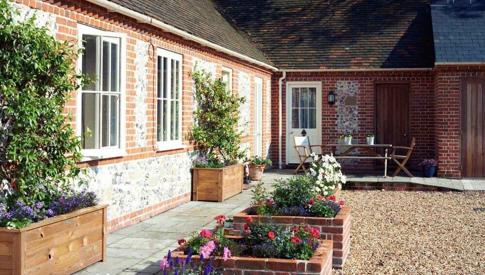 Фото Stonehenge Cottages