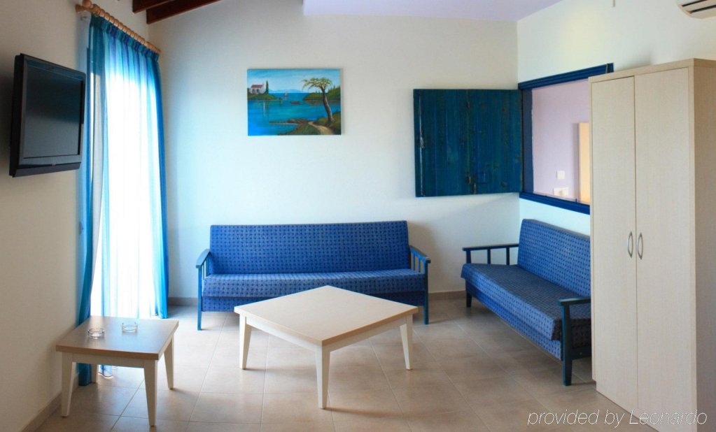 Фото MyroAndrou Beach Hotel Apartments