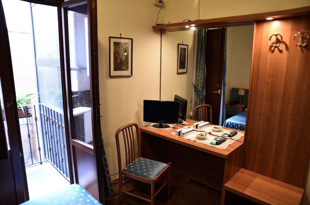 Фото Domus Julia Hotel