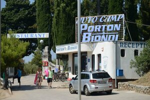 Кемпинг Mediteran kamp Mobile Homes in Camping Porton Biondi