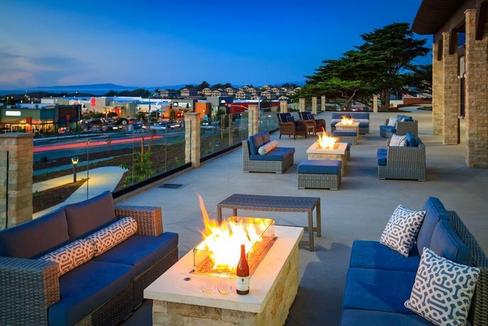 Гостиница SpringHill Suites by Marriott The Dunes On Monterey Bay в Марине