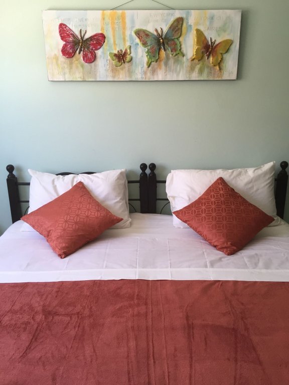 Фото Landslake Apartments