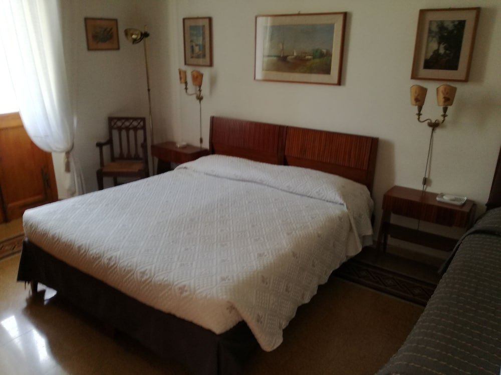 Фото Rooms by Anna Affittacamere