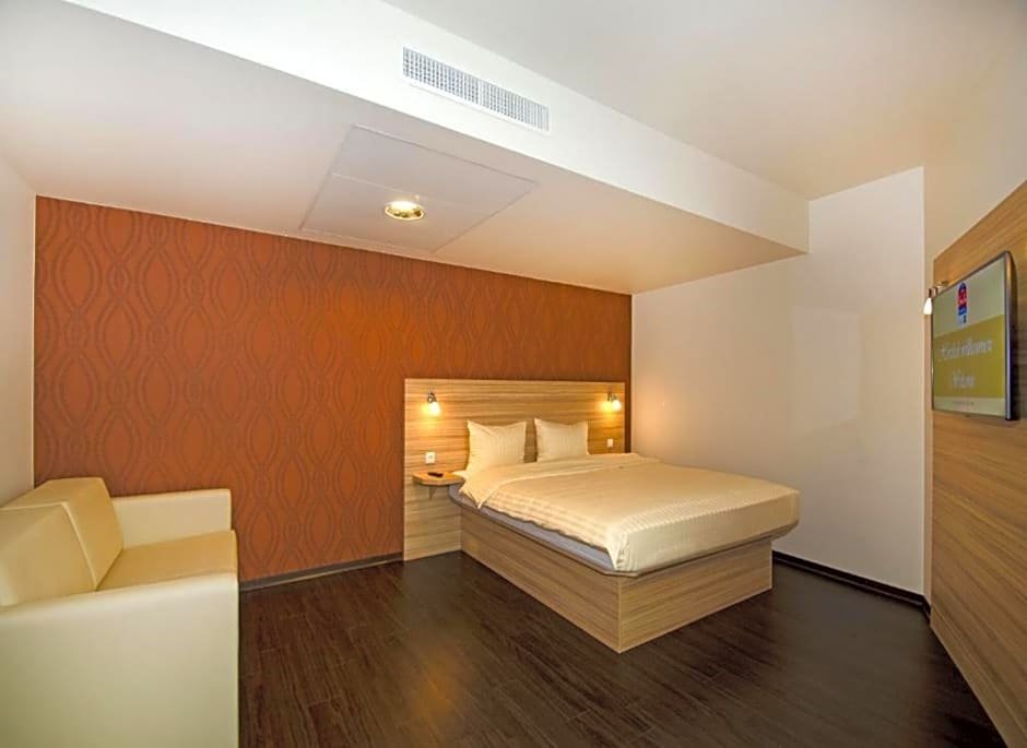 Фото Отель Premier Inn Hannover City University hotel