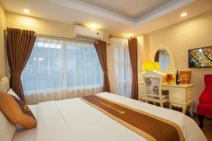 Tu Linh Palace Hotel 2