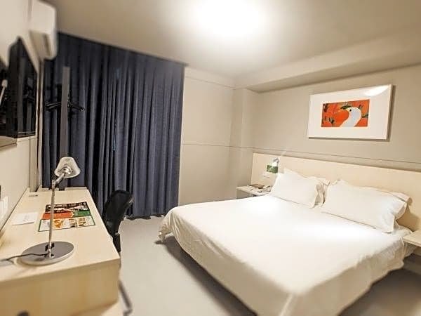 Фото Jinjiang Inn Sanya Bay Jixiang Street Seaview