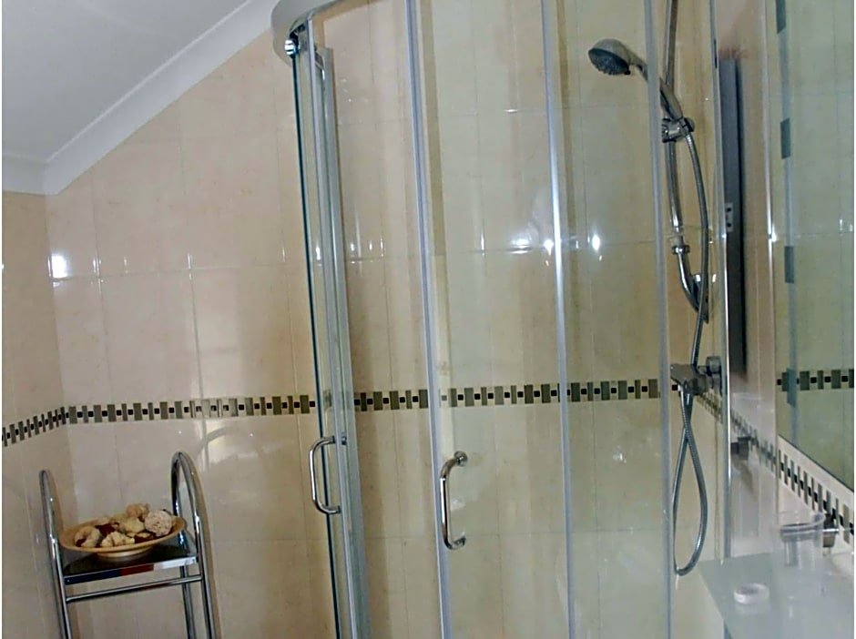 Фото Tanes Hotel