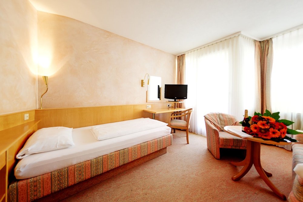 Фото Hotel Waldachtal