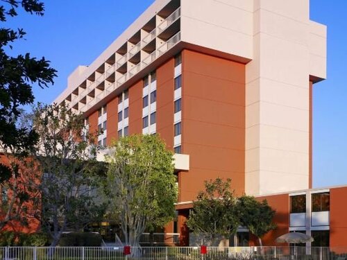 Гостиница Ontario Airport Hotel & Conference Center в Онтарио