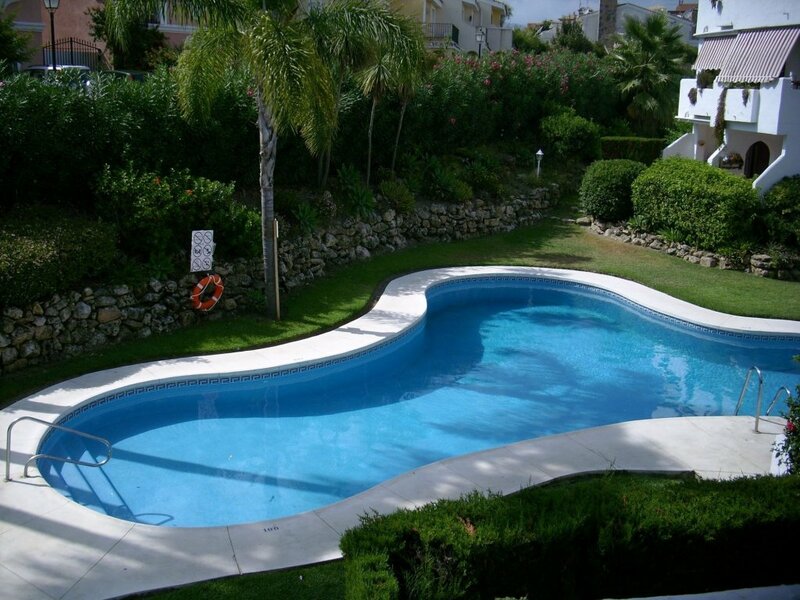 Апартаменты Apartment With 2 Bedrooms in Estepona, With Shared Pool and Furnished Balcony - 800 m From the Beach