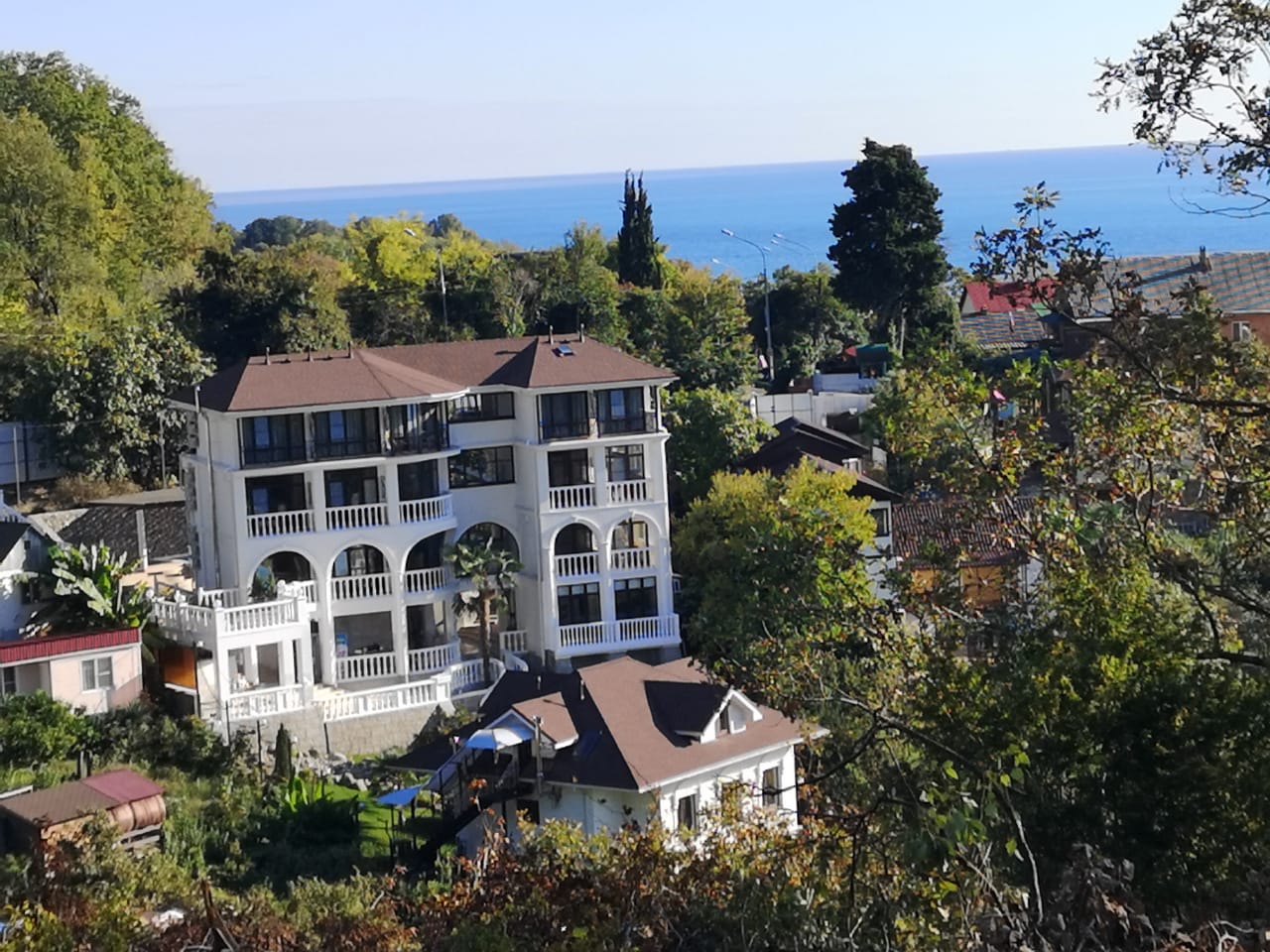 Фото отеля 2