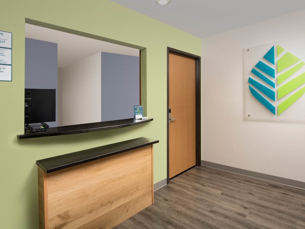 Фото WoodSpring Suites Kansas City South