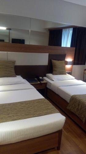 Фото The Royal Orchid