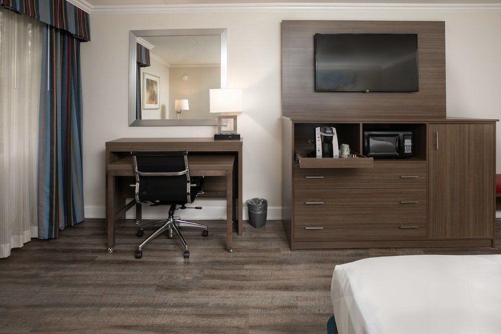 Фото Holiday Inn Executive Center-Columbia Mall, an Ihg Hotel