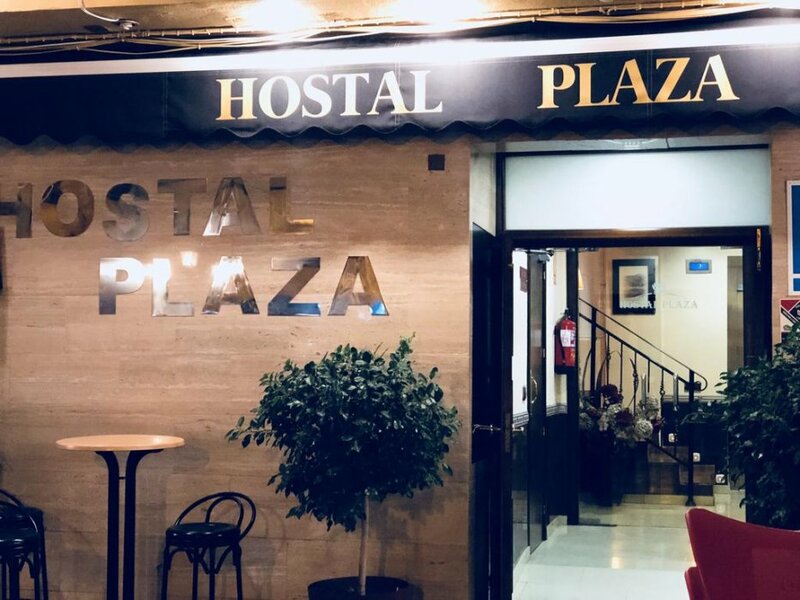 Гостиница Hostal Plaza