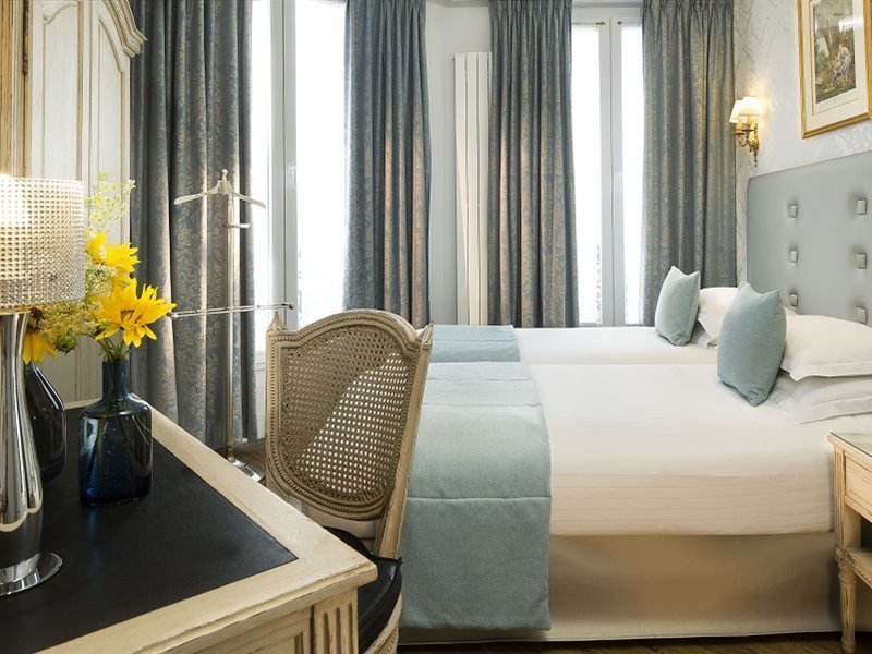 Фото Hotel Plaza Elysées