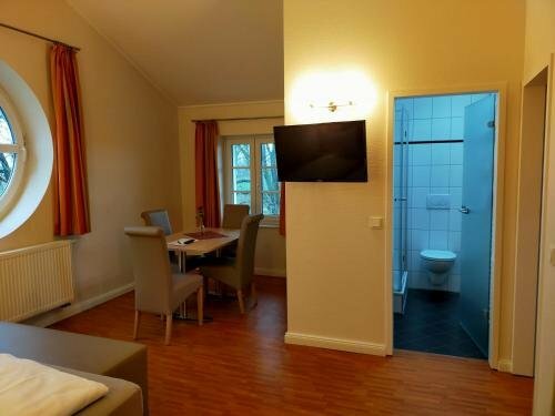 Гостиница Hotel Xtra Gleis в Херстеле