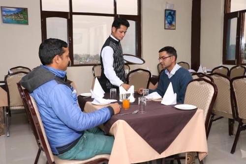 Фото Hotel Ashiana Palampur