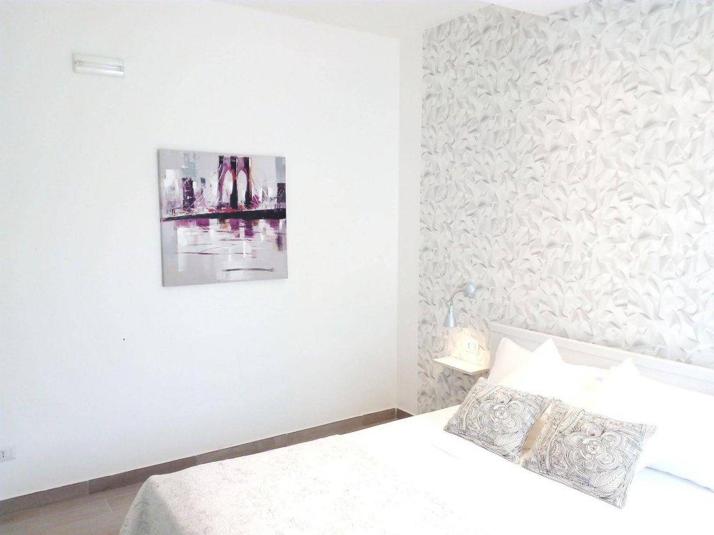 Фото La Playa Apartments