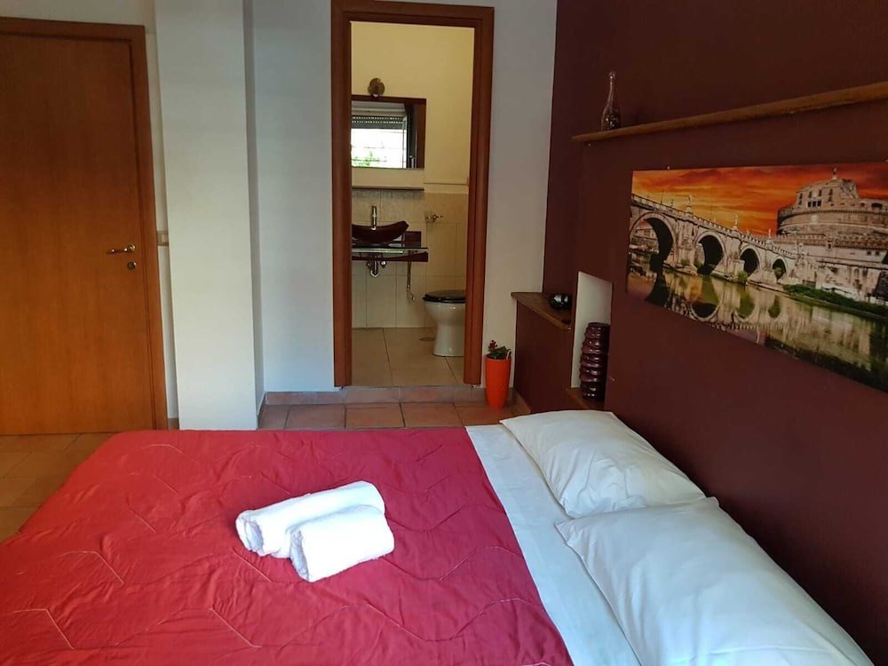 Фото Domus Ubaldi Bed and Breakfast