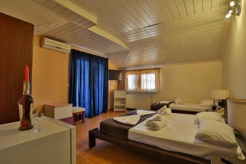 Фото Amfion Hotel