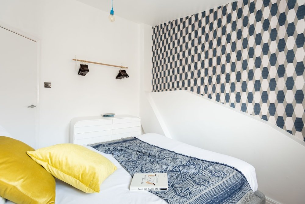 Фото The Hyde Park Mansion Place - Lovely 3bdr Flat