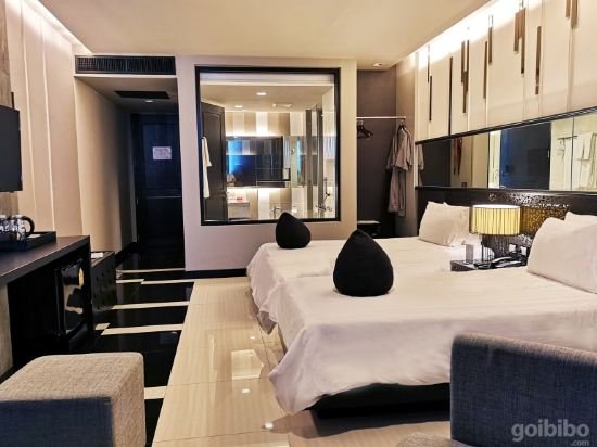 Фото Tsix5 Phenomenal Hotel Pattaya