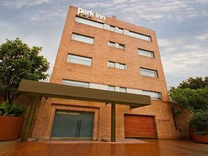 Гостиница Madisson Inn Hotel & Luxury Suites by Geh Suites