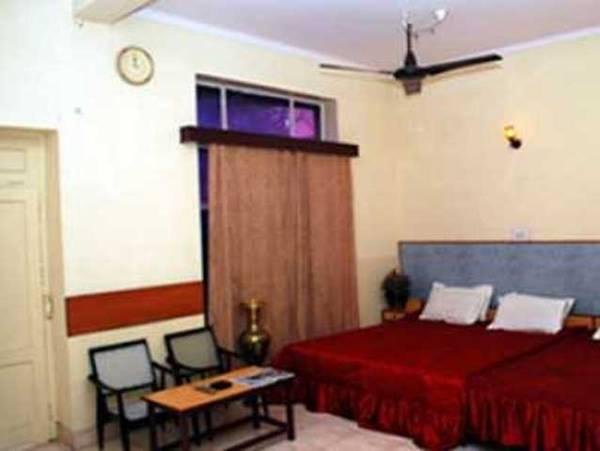 Фото Hotel Pawan