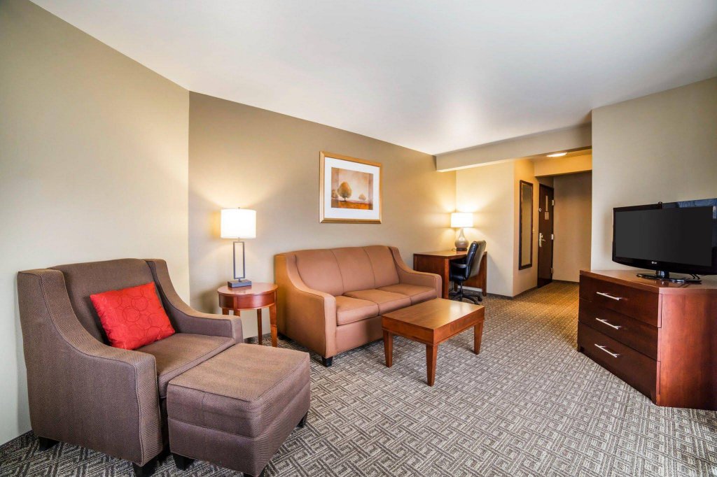 Фото Comfort Inn University