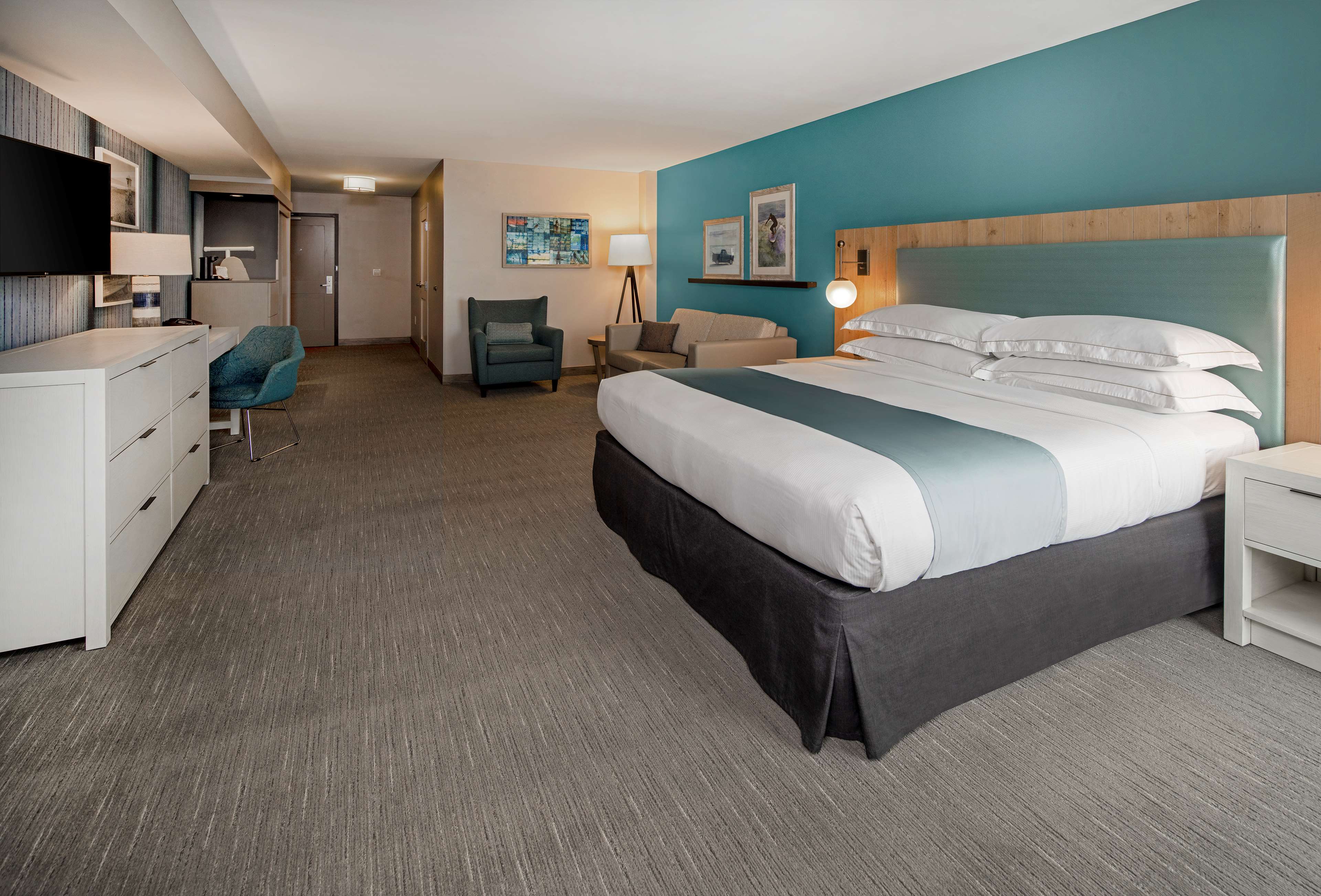 Фото SunCoast Hotel Anaheim Tapestry Collection by Hilton