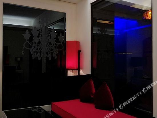 Фото Golden Hot Spring Hotel