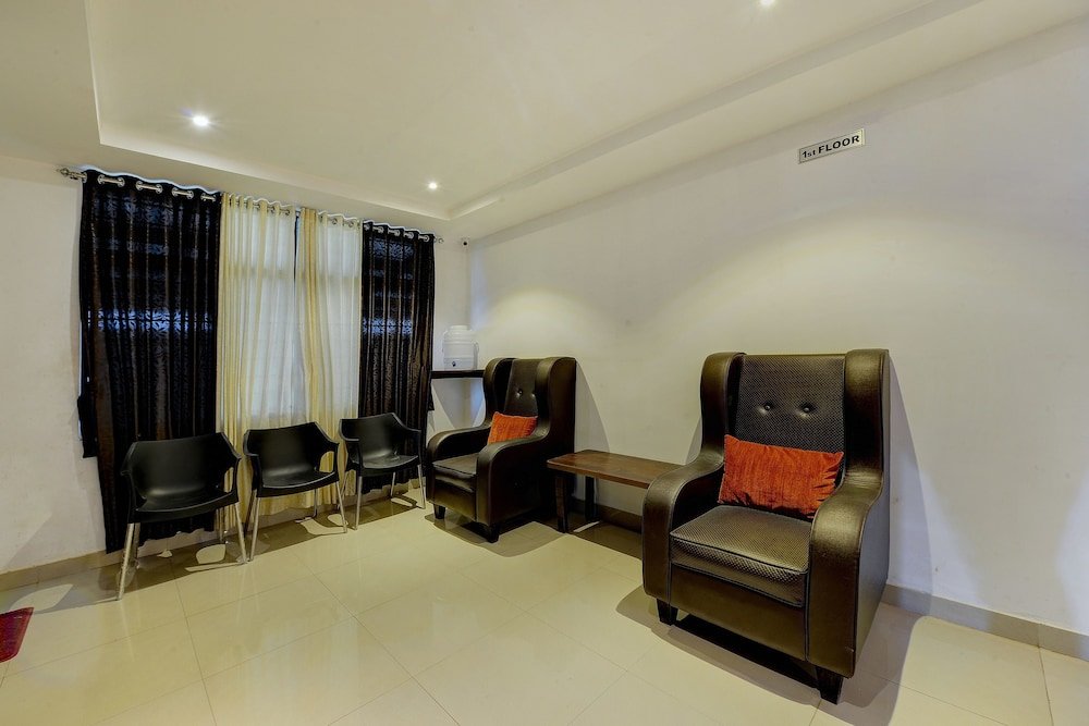 Фото Oyo 22861 Hotel Samanvi International