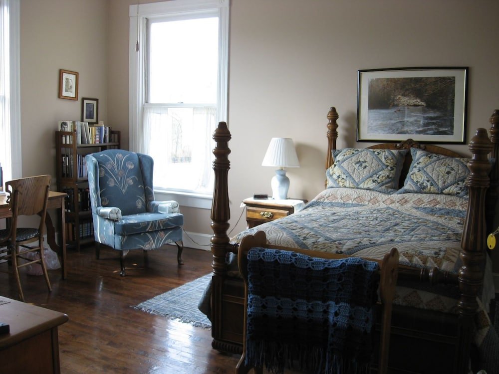 Фото Blue Heron B&b and Retreat Center