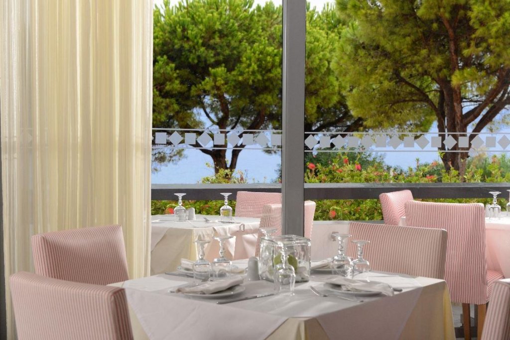 Фото Airotel Achaia Beach