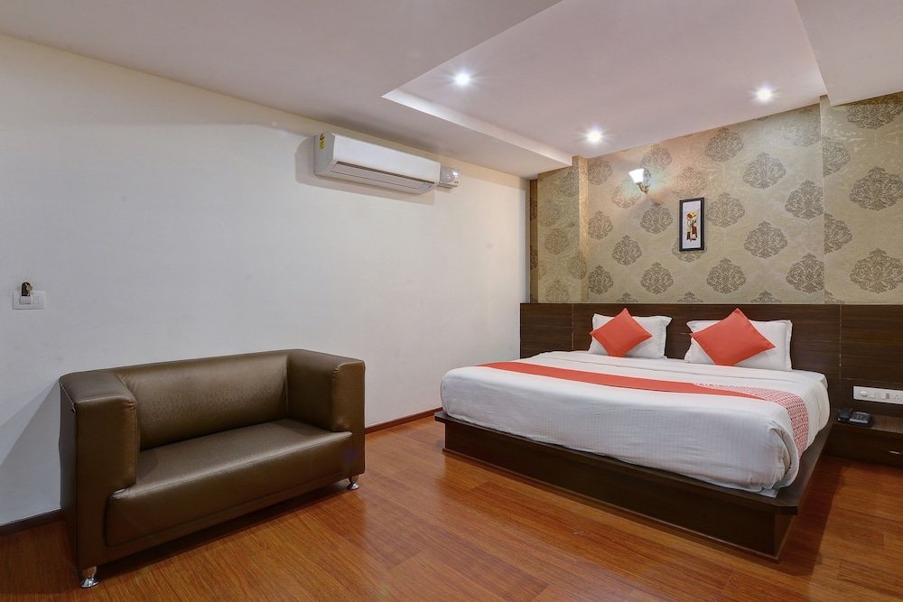Фото Oyo 22861 Hotel Samanvi International