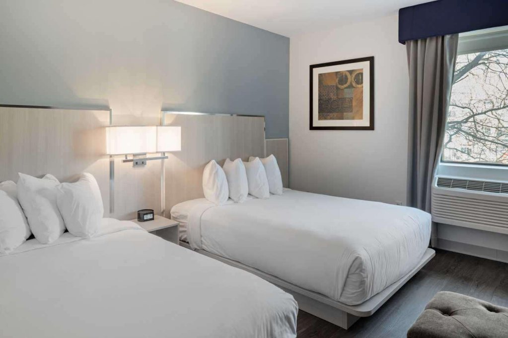 Фото The Gatsby Hotel