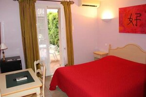 отель Hôtel Les Palmiers