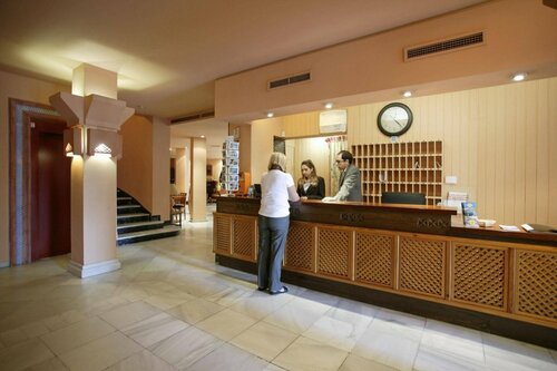 Внешний вид отеля Hotel Lima Marbella в Марбелье, фото 5