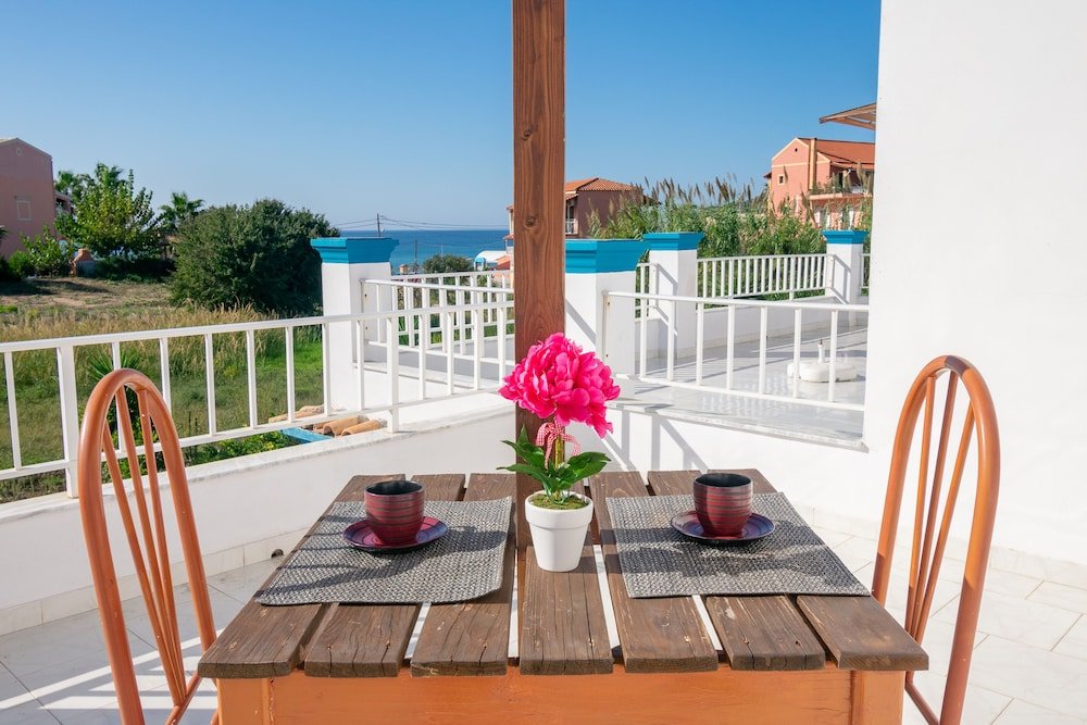 Фото Akis Villa Studios & Apartments with Pool