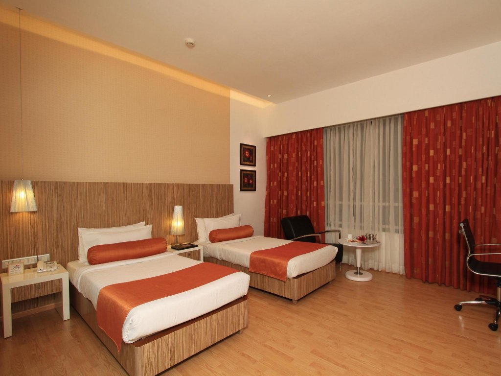 Фото отеля 2