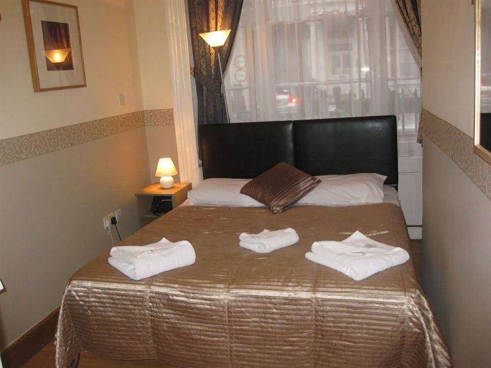 Фото Glendale Hyde Park Hotel