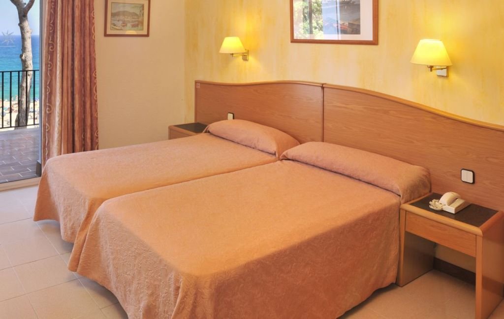 Фото Hotel Ght Xaloc