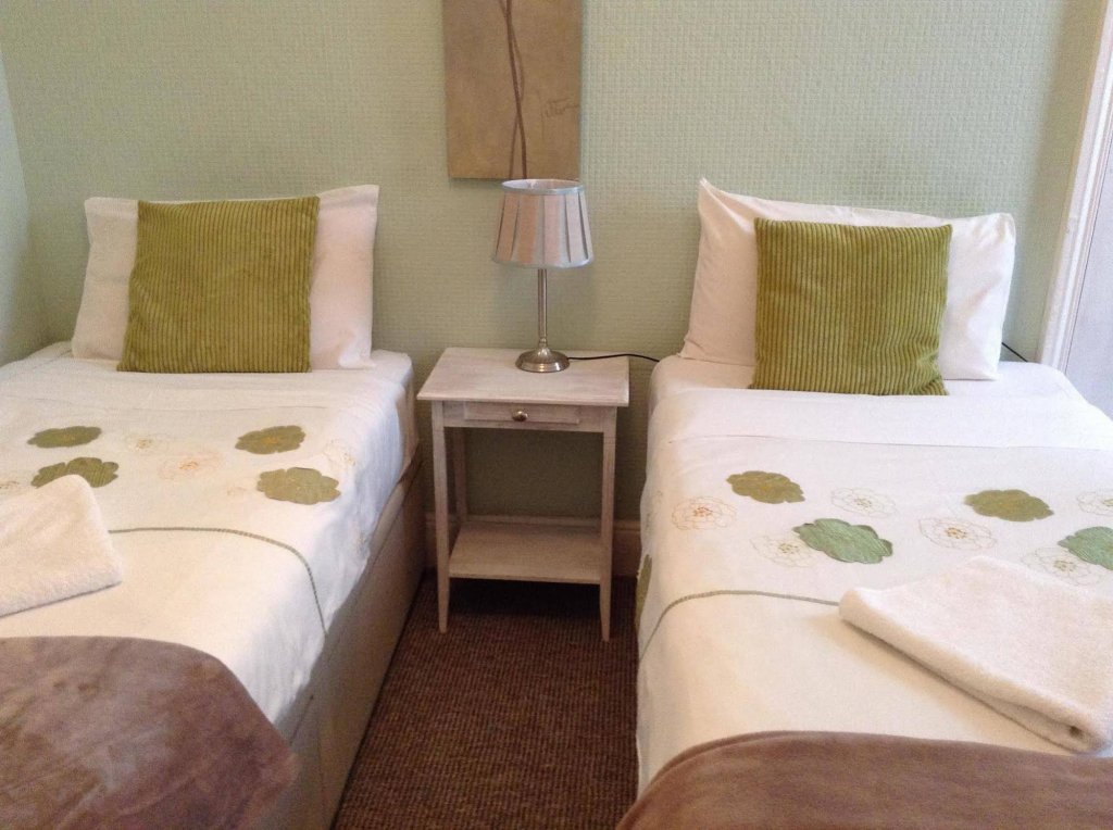 Фото отеля 2