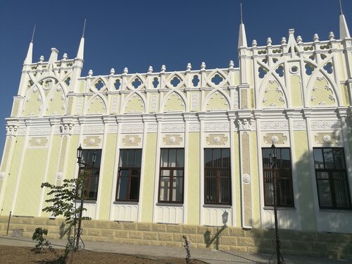 Үлкен сиськи және көлікпен жапондық әйелді қудалау