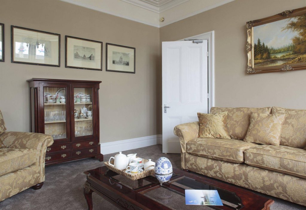 Фото 2 Crescent Gardens