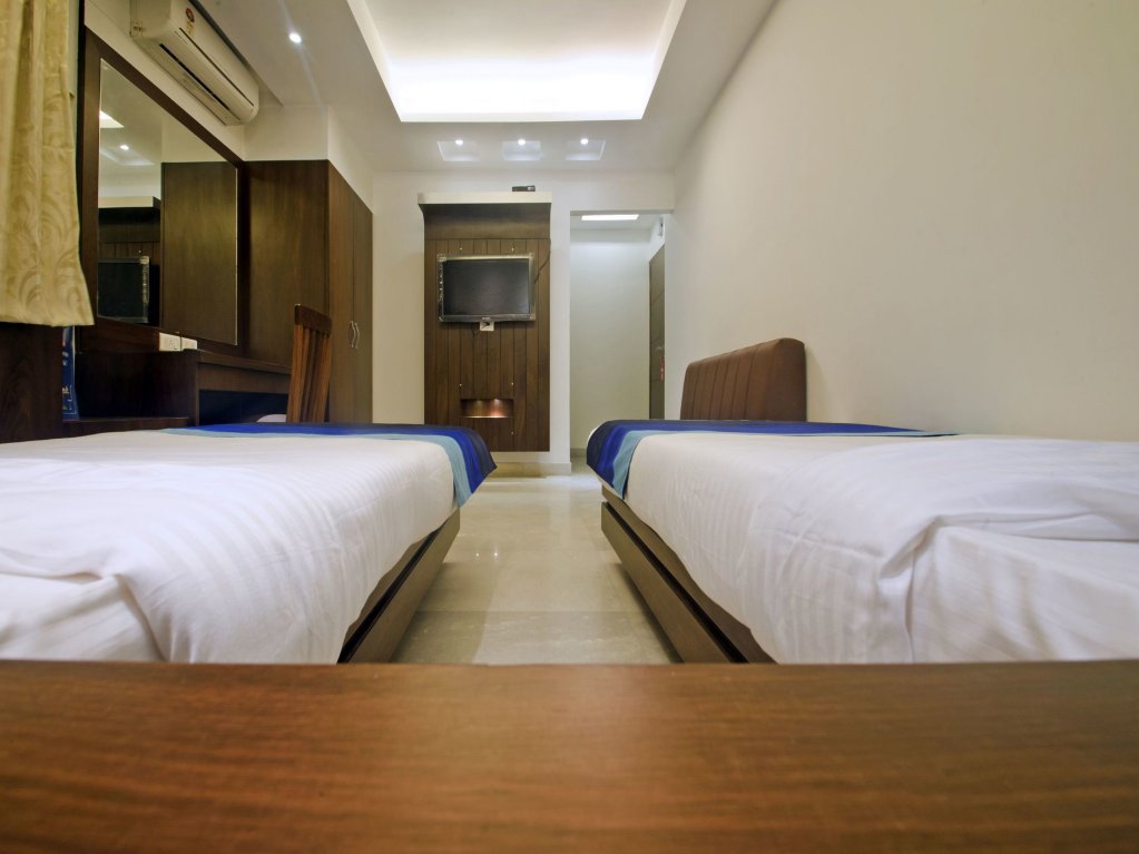 Фото Oyo 8433 Hotel Myra